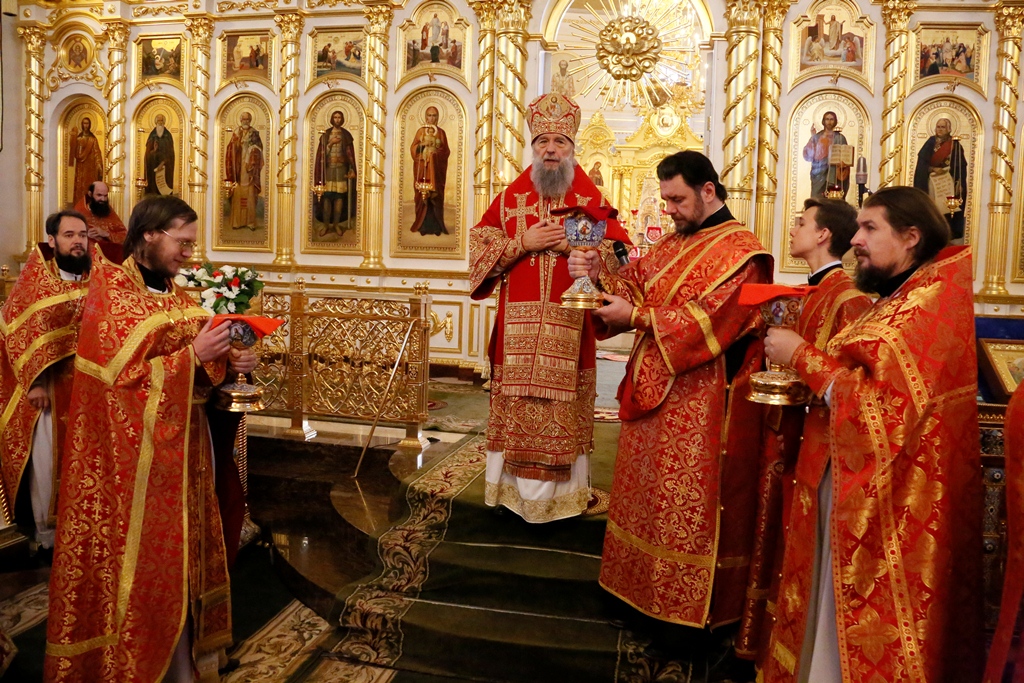 в Свято-Феодоровском кафедральном соборе была совершена Божественная литургия